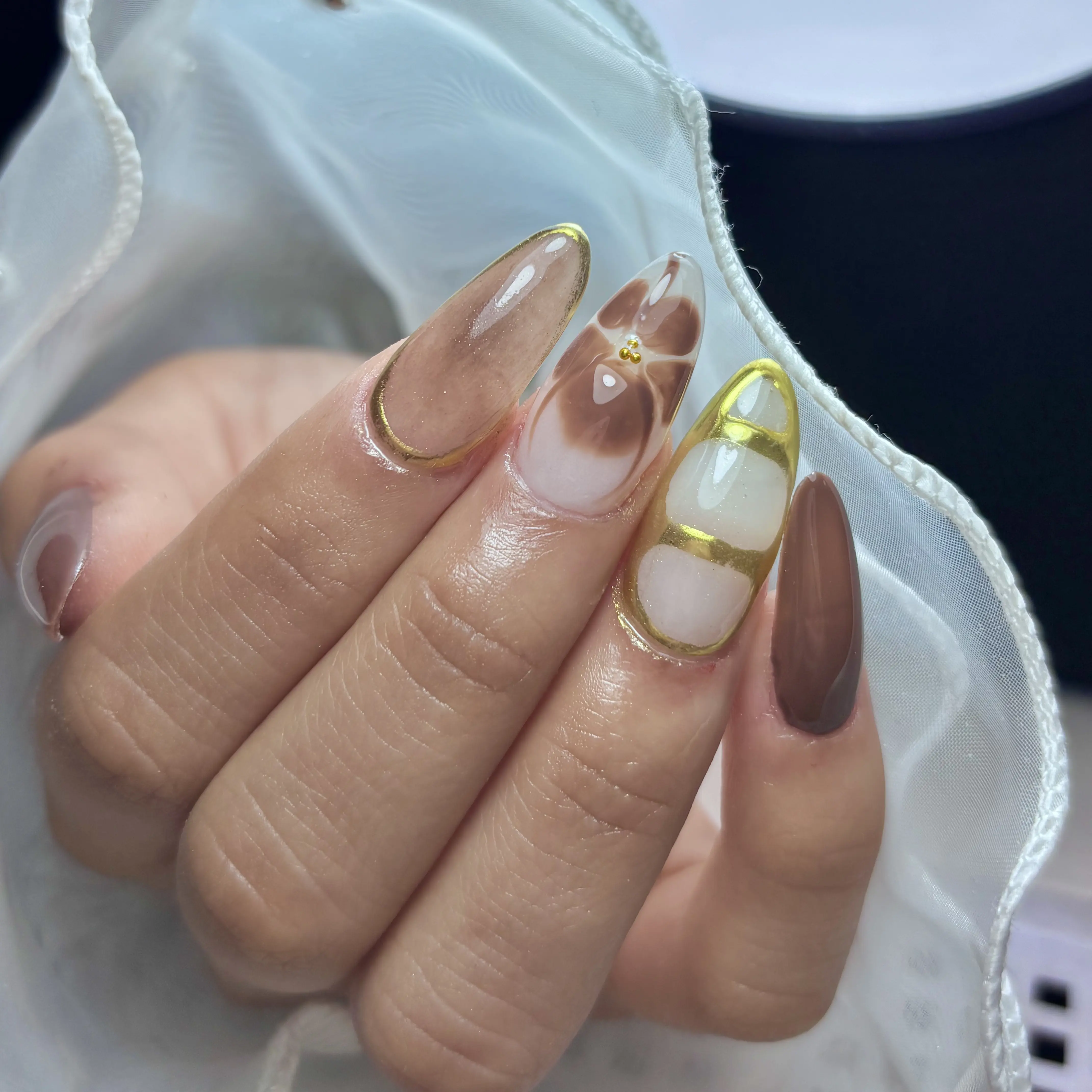 Diseño softgel con acabado elegante y sofisticado